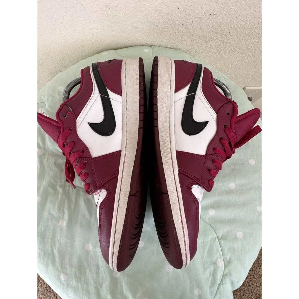 Jordan Air Jordan 1 Low Men’s Lace-Up Sneakers Burgundy/White/Black Size 9.5
